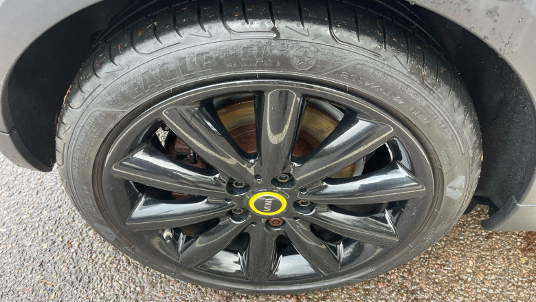 MINI Hatchback 135kW Cooper S Level 3 33kWh 3dr Auto Electric Hatchback